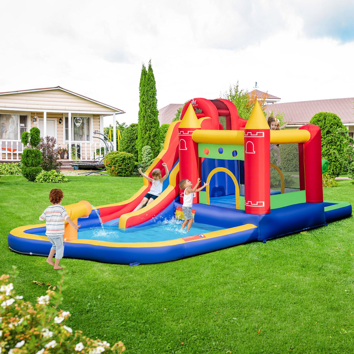 HONEY JOY Inflatable Water Slide, Outdoor Water Park Bouncy House with Ring-tossing